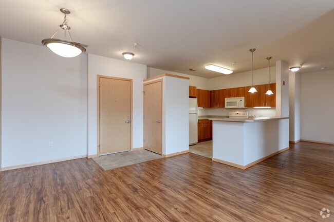 2BR, 1BA - 1,000SF - Kennedy Place