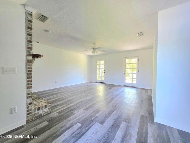 Photo - 6753 Newgate Cir E