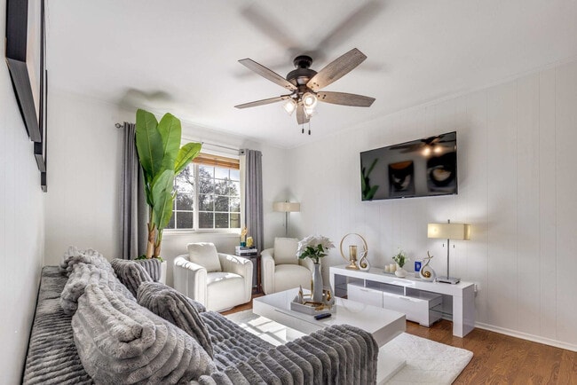 Photo - 220 Mitchell St Unit ID1314861P