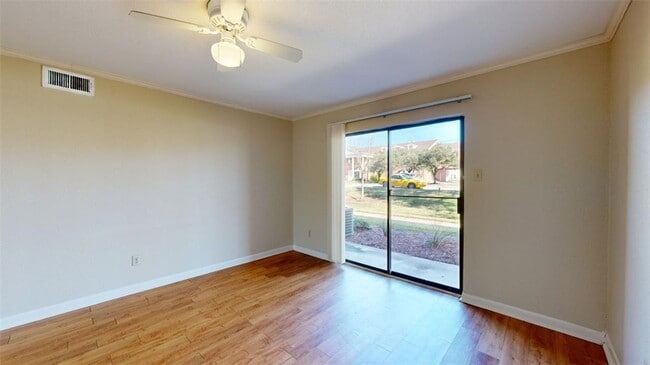 Photo - 904 University Oaks Blvd Unit 59