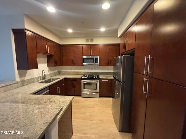 Photo - 14412 Killion St Unit 102