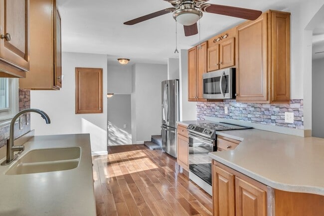 Photo - 1065 Lakeland Dr