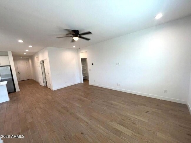 Photo - 10965 W Polk St