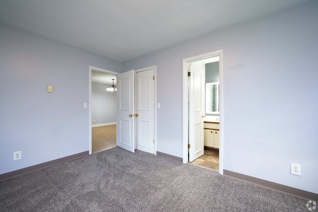 Photo - Ontario Village Apartments - Deluxe  2 Bedroom, 1 & 2 bath , Furnished  Apartment Options
