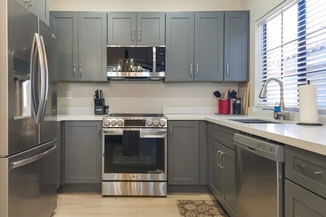 Photo - 1001 North Pasadena-SI ID1385691P Unit SI ID1385691P