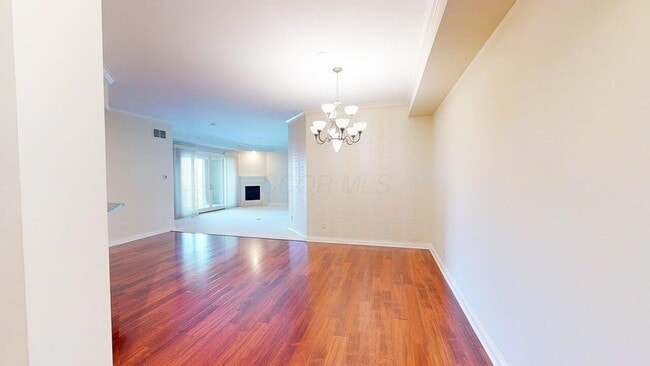 Photo - 5745 Newbank Cir Unit 202