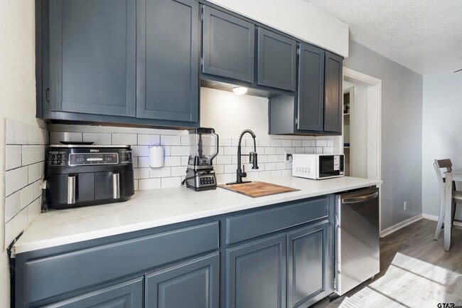 Photo - 309A Blake Drive