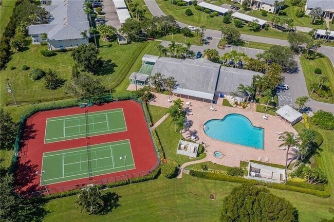 Photo - 740 Lake Orchid Cir Unit 109