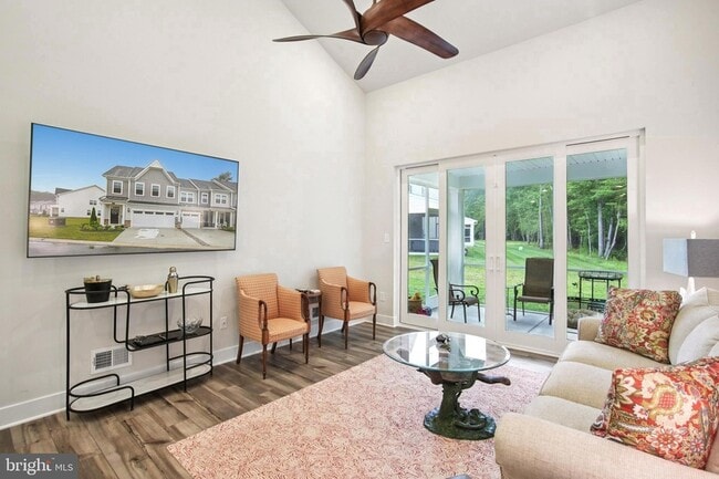 Photo - 32323 Norman Ln