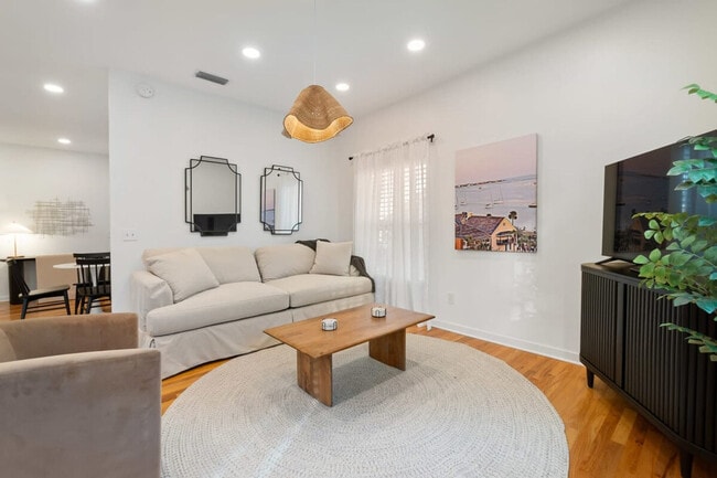 Building Photo - 27 Old Mission Ave Unit ID1281956P