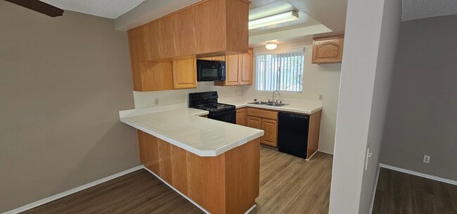 Building Photo - Jacaranda Apartments