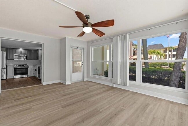 Photo - 4780 Cove Cir Unit 101