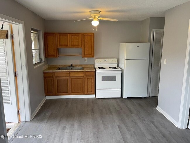 Photo - 2095 Pineapple Ave Unit 5