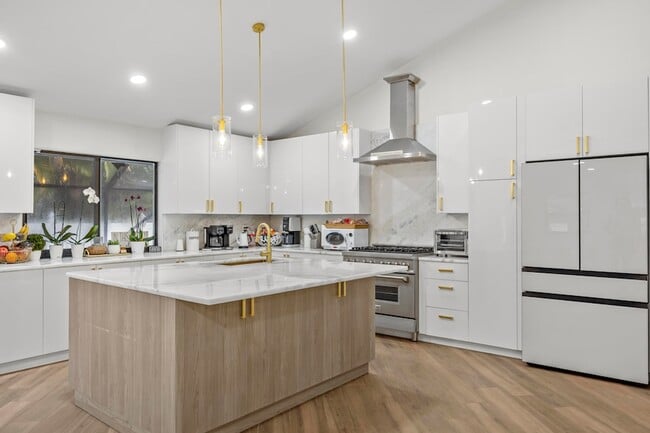 Photo - 845 NE Mulberry Dr