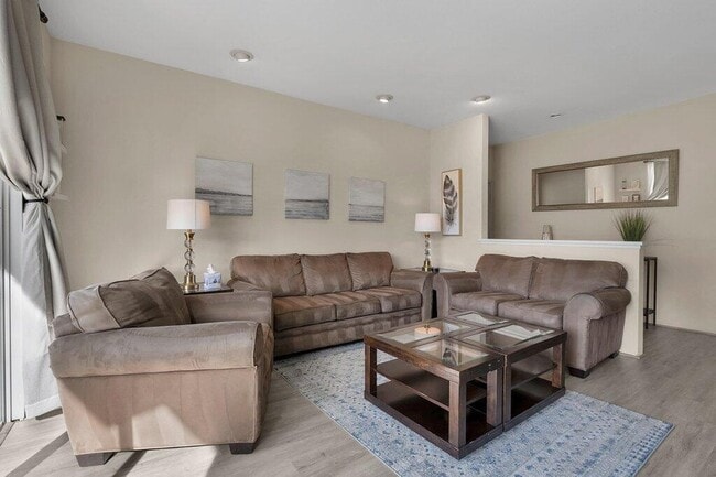 Photo - 55387 Winged Foot