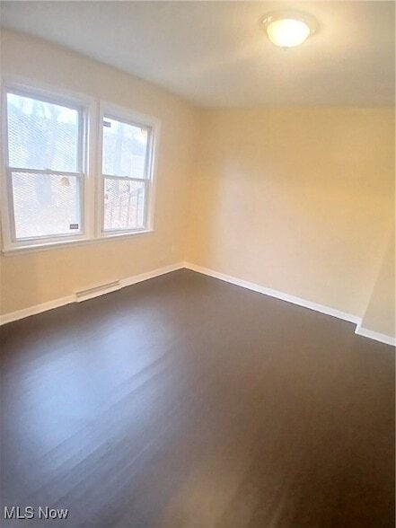 Photo - 25 Zents Ave