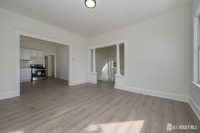Photo - 377 Delavan St Unit 2