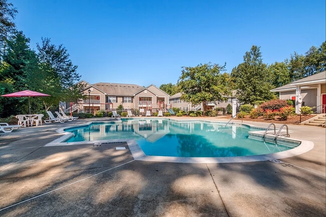 Building Photo - Ivy Hollow