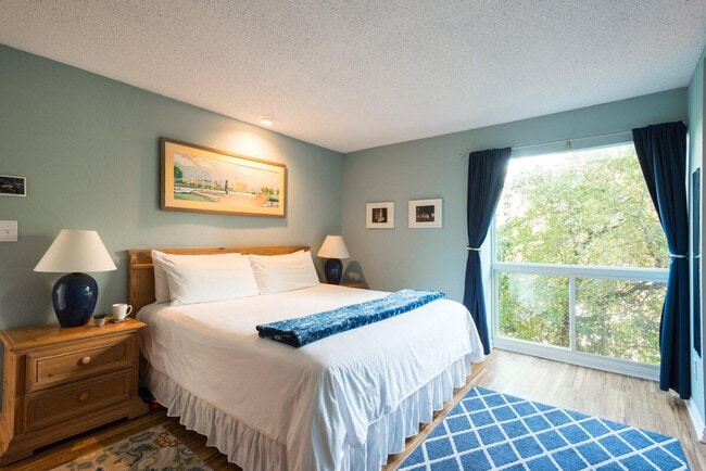 Photo - 1206 Hollow Creek Dr Unit ID1054559P