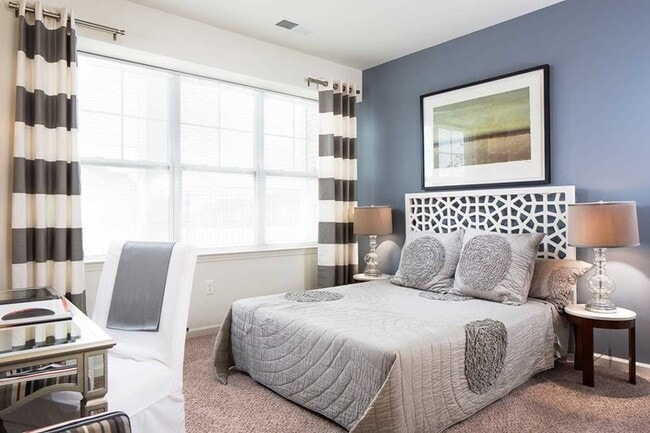 Photo - Stone Bridge at Raritan