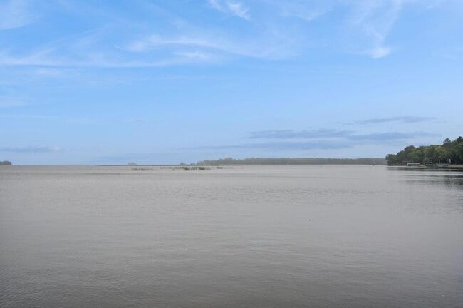 Photo - 280 Bennett St