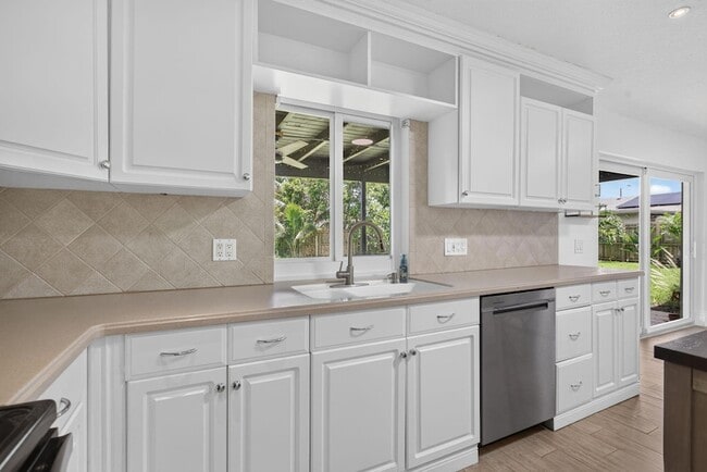Photo - 6410 NW 34th Ave