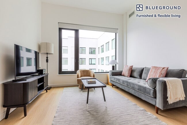 Building Photo - 655 Union St Unit FL15-ID1847