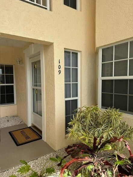 Photo - 740 Lake Orchid Cir Unit 109