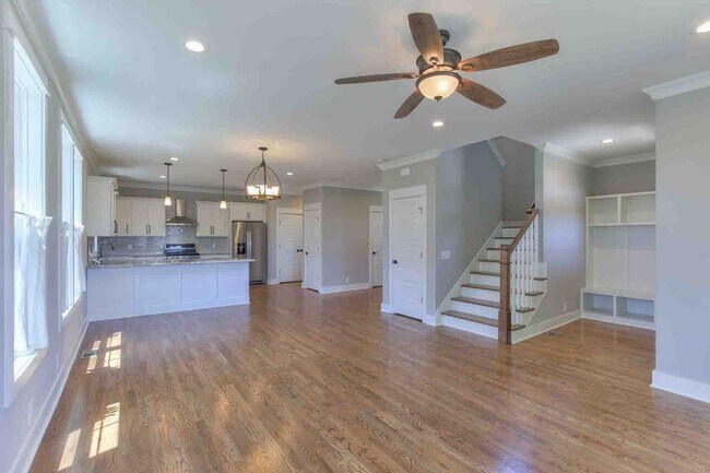 Photo - 2017 12th Ave N