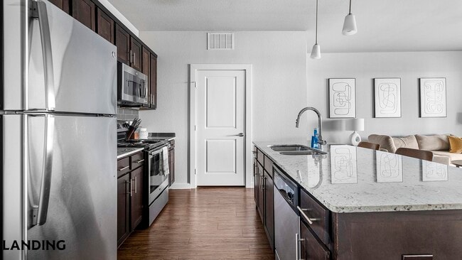 Photo - 4300 Cromwell Dr Unit 7310