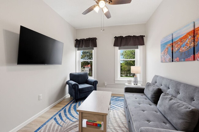 Building Photo - 5502 Liberty Ave Unit SI ID1593931P
