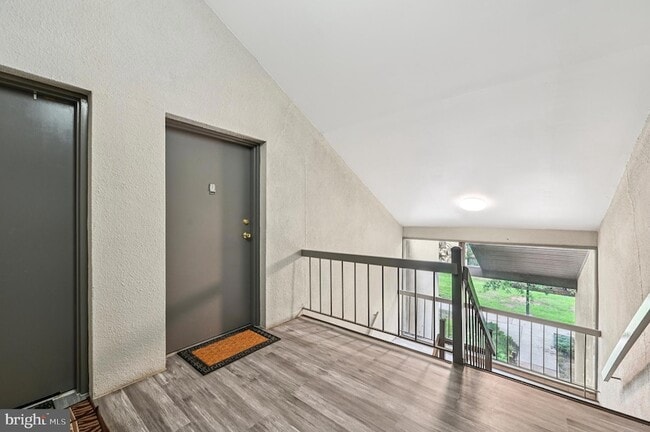 Photo - 9633 White Acre Rd