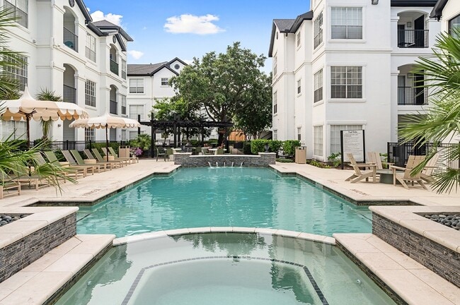 Photo - Cortland River Oaks