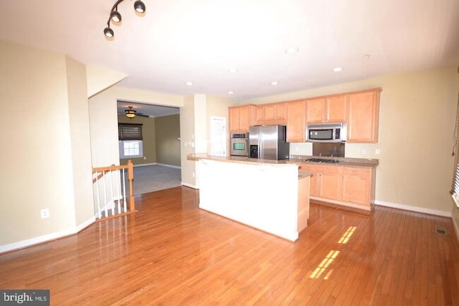 Photo - 8921 Amelung St