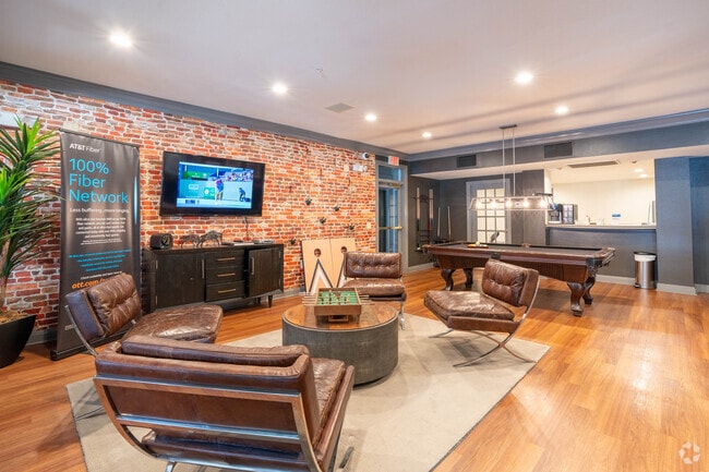 Gameroom - Plaza at Westchase