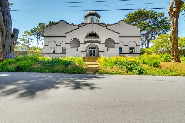 Photo - 494 6th St Unit ID1307627P