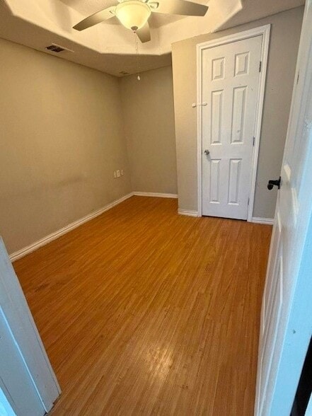 Photo - 110 W Hunnicutt Ave