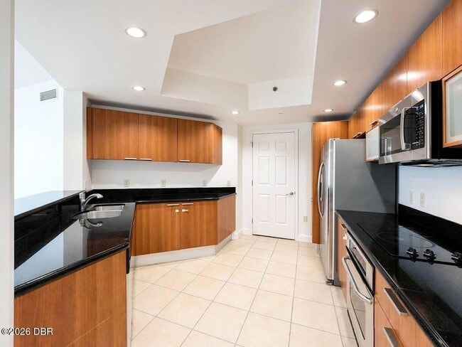 Photo - 241 Riverside Dr Unit 807