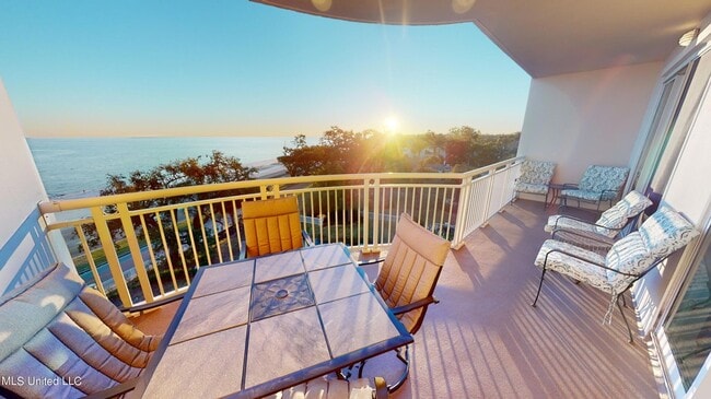 Photo - 2228 Beach Dr Unit 506