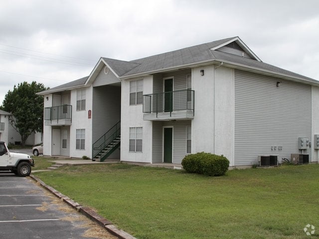 Community - Escondido Creek Apartments