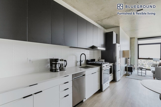 Photo - 225 N Elizabeth St Unit FL21-ID1097