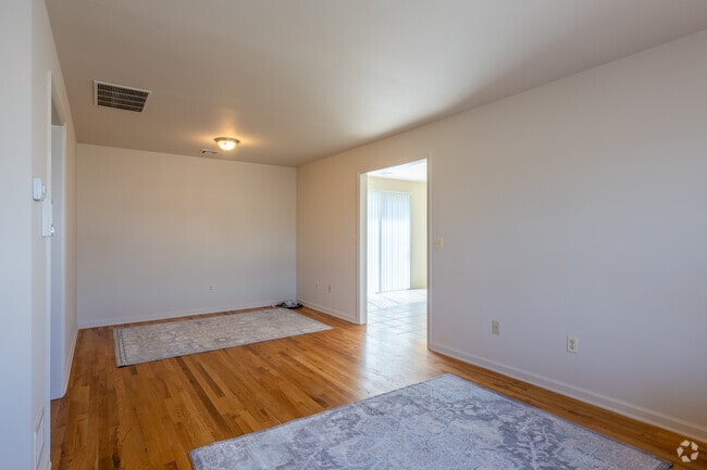 Living Room - Village at Bridgewater