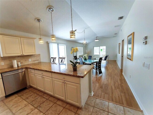 8830 SE 167th Mayfield Pl Rental - Image