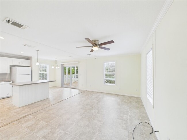 Photo - 310 Pineapple St