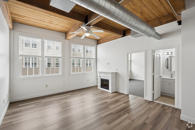 2BR, 2BA - 805SF - Living Room - Emerson Shoe Lofts