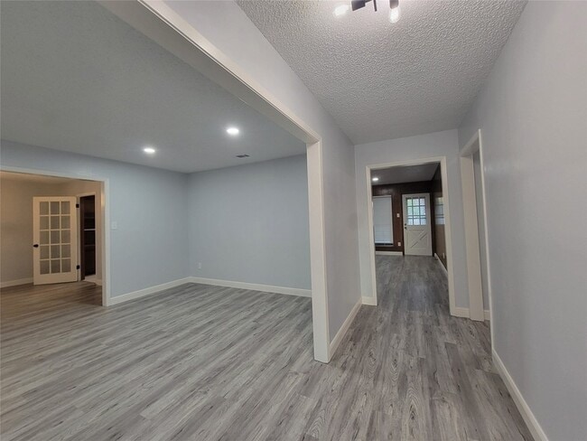 Photo - 7405 Pinehurst Dr W