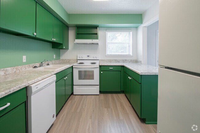 2BR, 1.5BA - 1,200SF - Kitchen - Oxford Townhomes