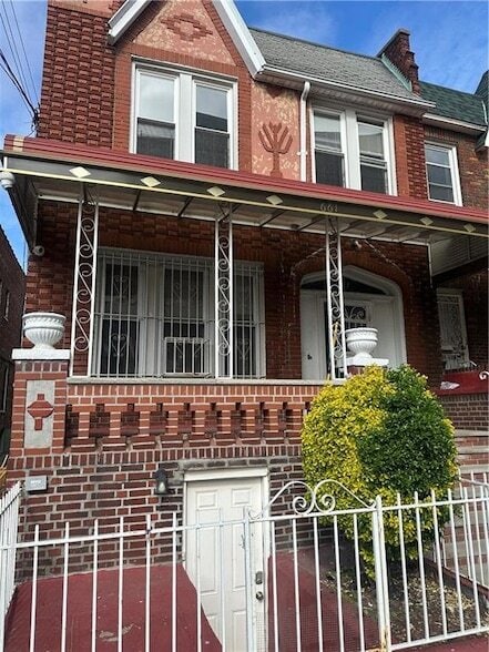 Building Photo - 661 E 94th St Unit 2F