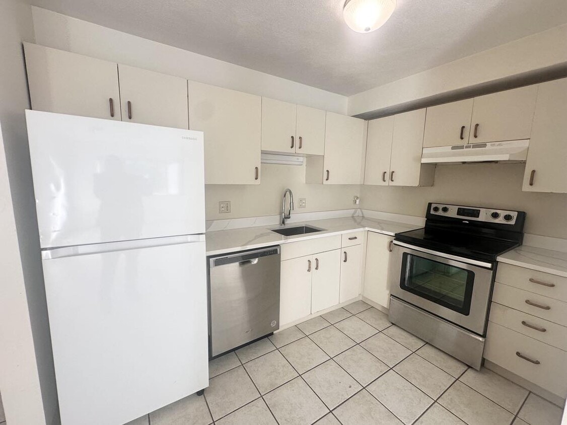 Floor Plan - Broadway