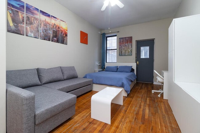 Building Photo - 250 E 82nd St Unit ID1060730P